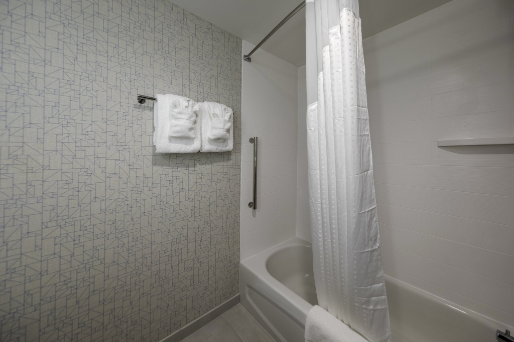 Holiday Inn Express & Suites - Staunton by IHG