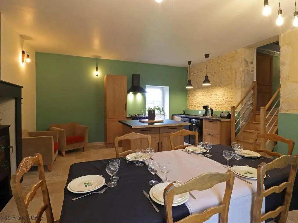 Maison ancienne charmante avec jardin clos et animaux acceptés - FR-1-497-150