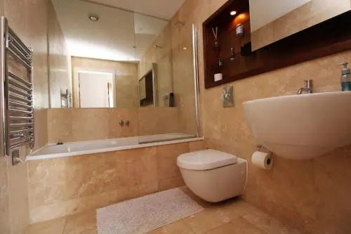 Media City LOWRY Apartment 4 Guests 2 Bed