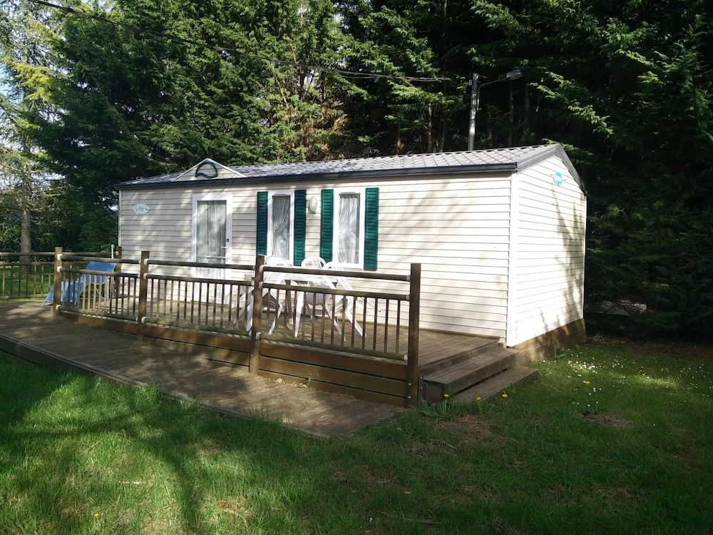 Camping Au Tour de lAveyron