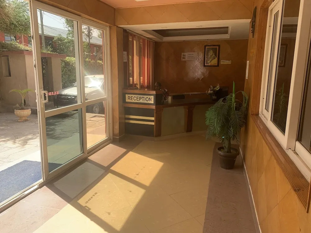 leleshwa inn