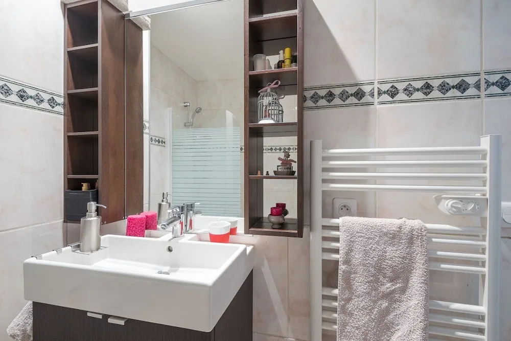 Charming Apartment On The Pedestrian Street Of The