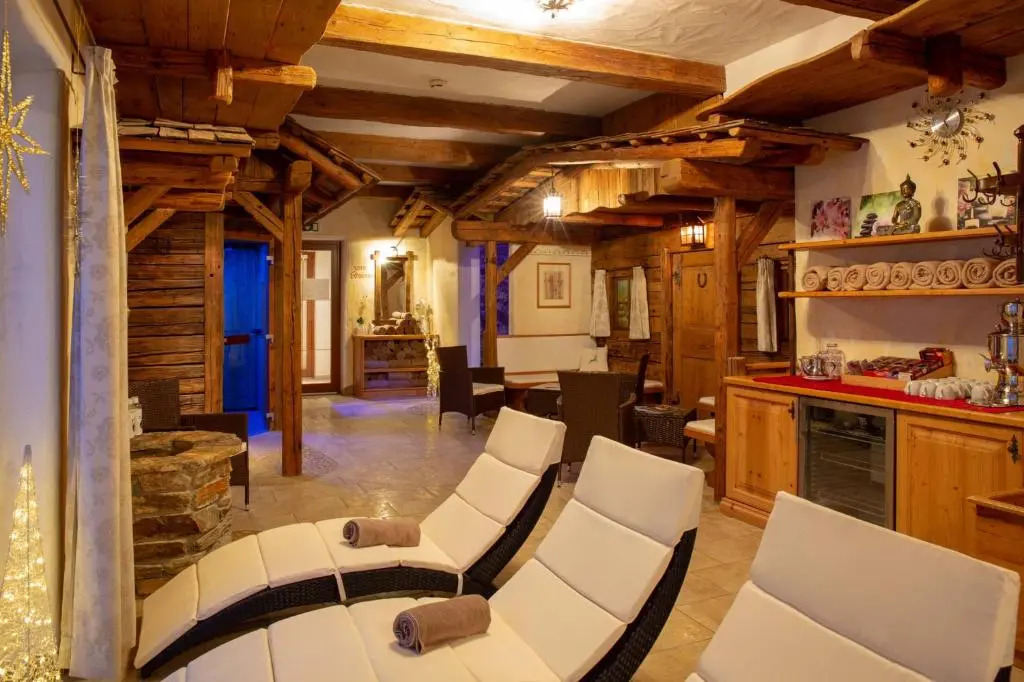 Hotel loj - our kind of place