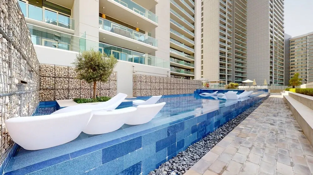 WelHome - Cozy 1BR With Private Balcony Steps From the Canal