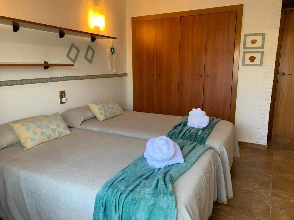 Casa Enric , con zona infantil, piscina y parking privado