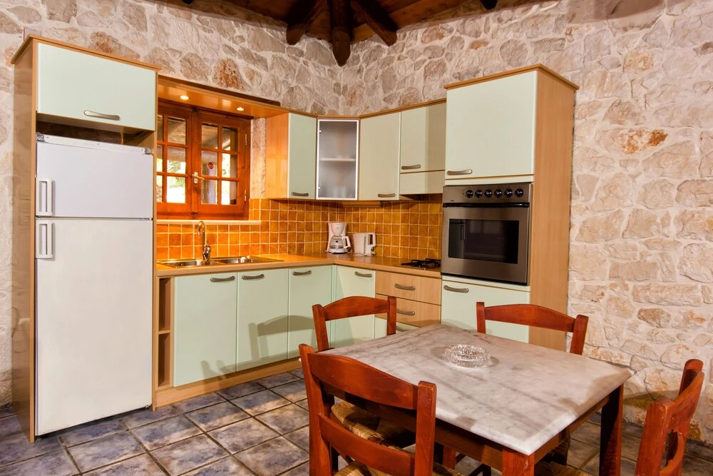 Liuba Houses