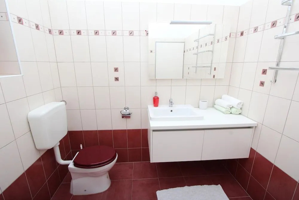 Rooms and Apartment Luana