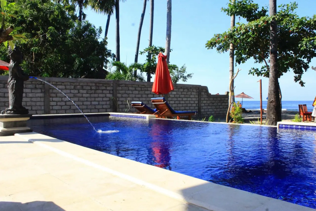 Bintang Beach Villa