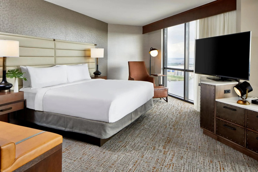 Renaissance Mobile Riverview Plaza Hotel