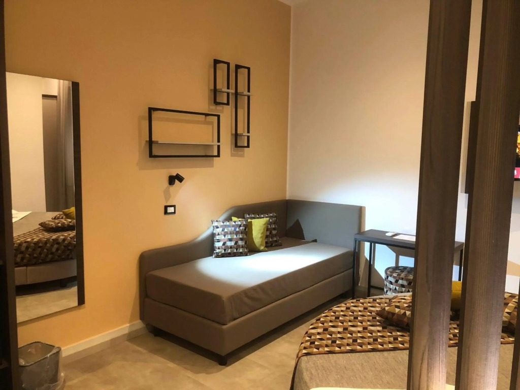 Hotel Tonic