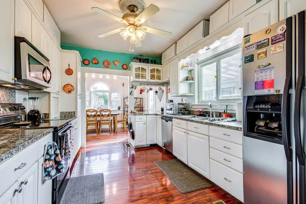 'storybook Craftsman' Home w/ Private Hot Tub!