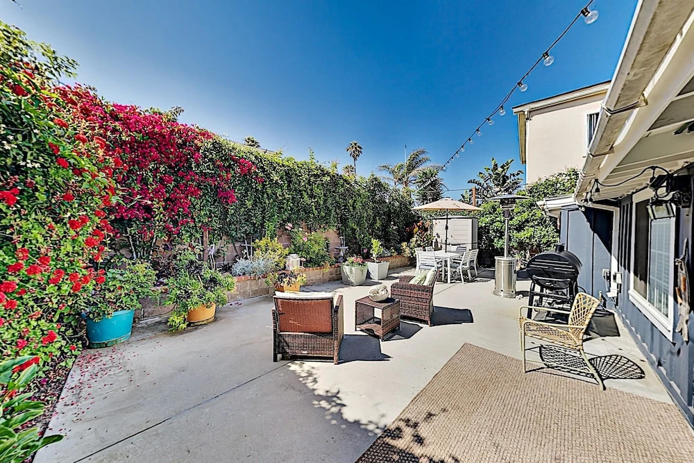 Ventura Beach Oasis by RedAwning