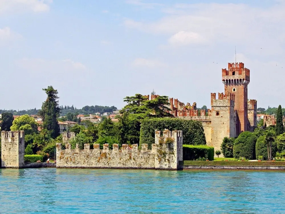Snug Holiday Home in Lazise With Heating, Near Lake Garda