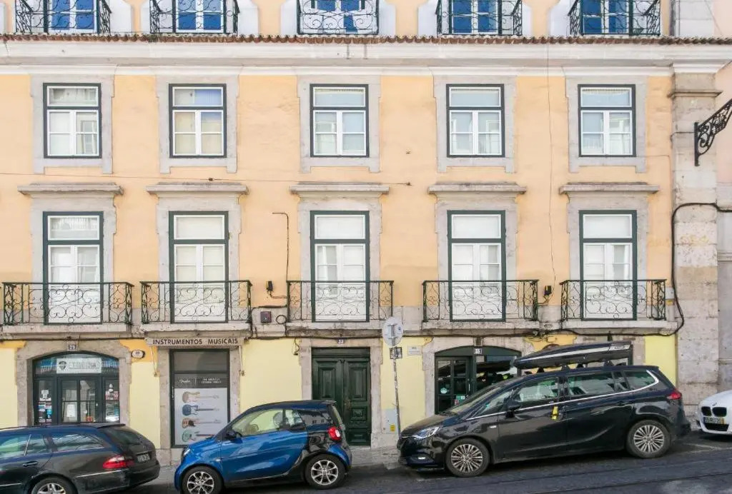 Chiado 4-Bedroom Flat