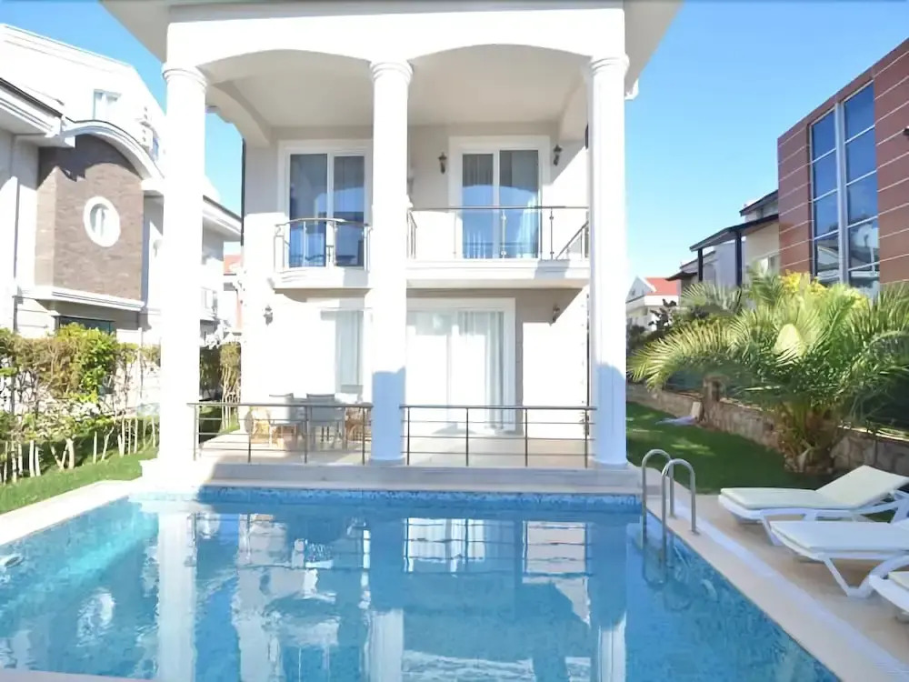 New Age Beach Breeze Luxury Villas