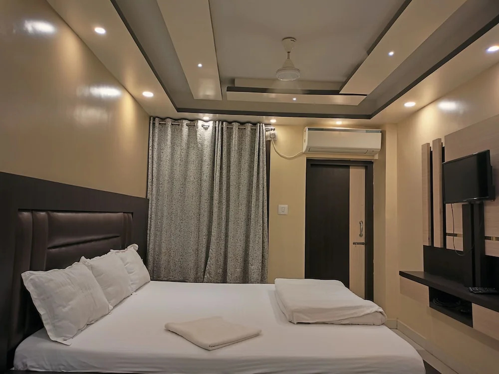 HOTEL BINAPANI Deluxe 1