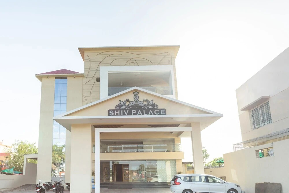 Oyo 40909 Shiv Palace