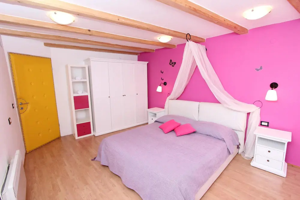 Apartment Midea