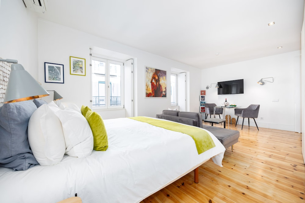 Lemonn Apartments