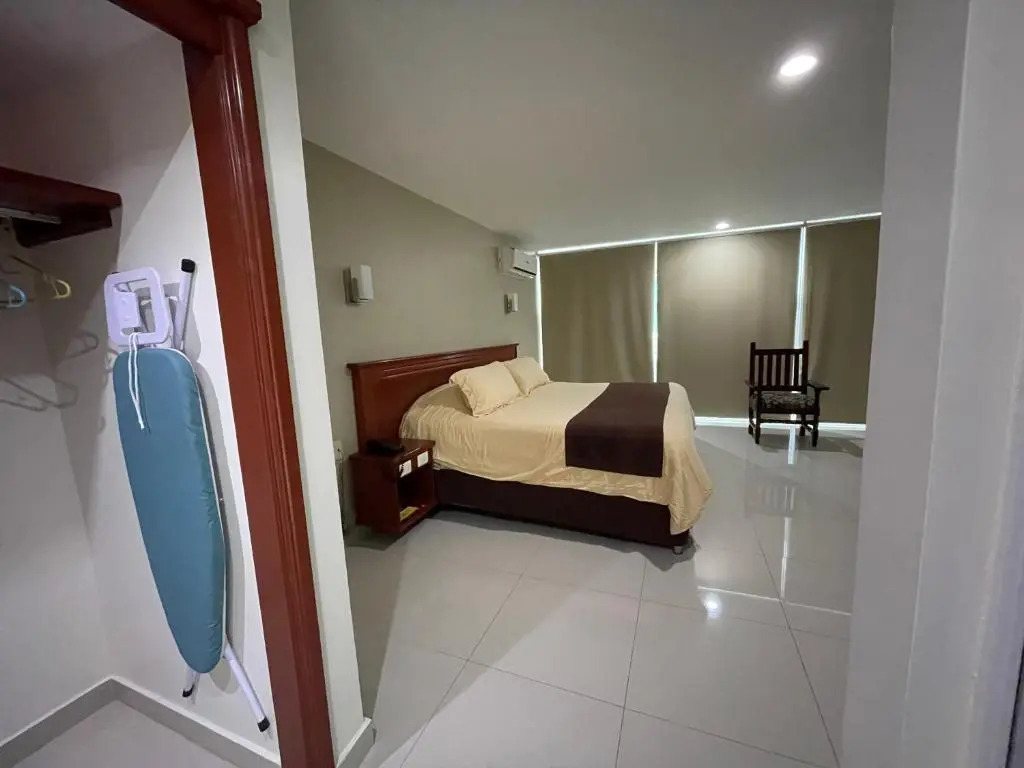Hotel Latino