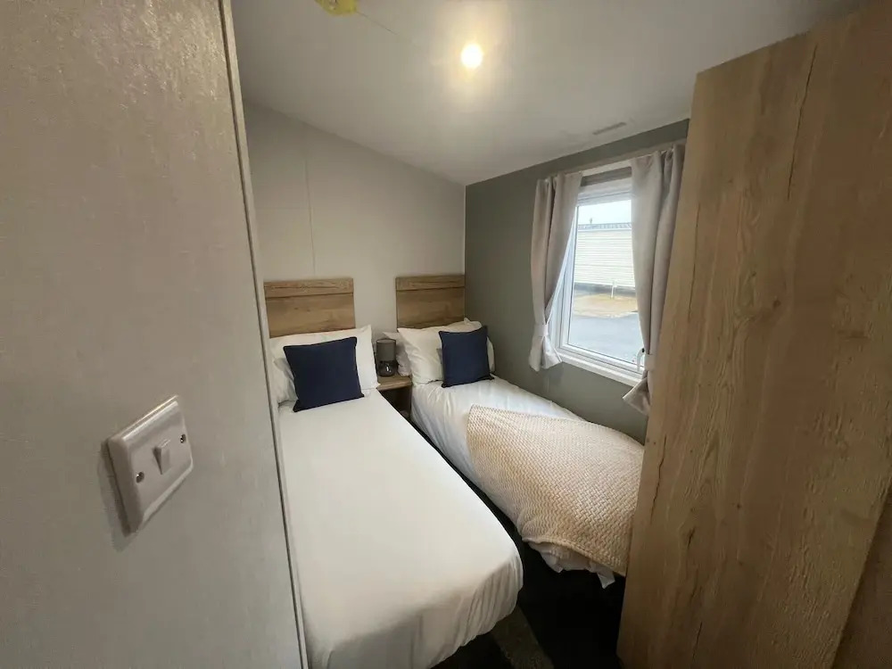 8 Guests - Swimming Pool - 1min to the Beach