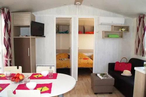 Camping La Pinède