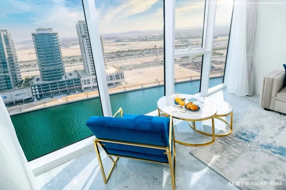 LUX The Pad Executive Suite Canal View 1