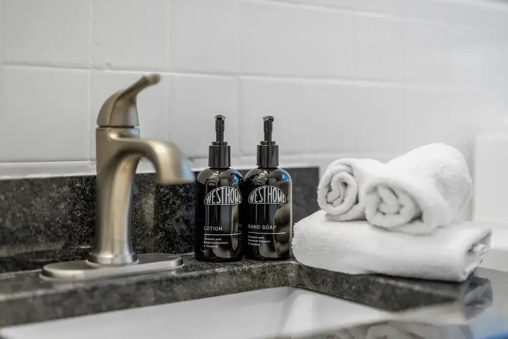 881 Furnished Apartments