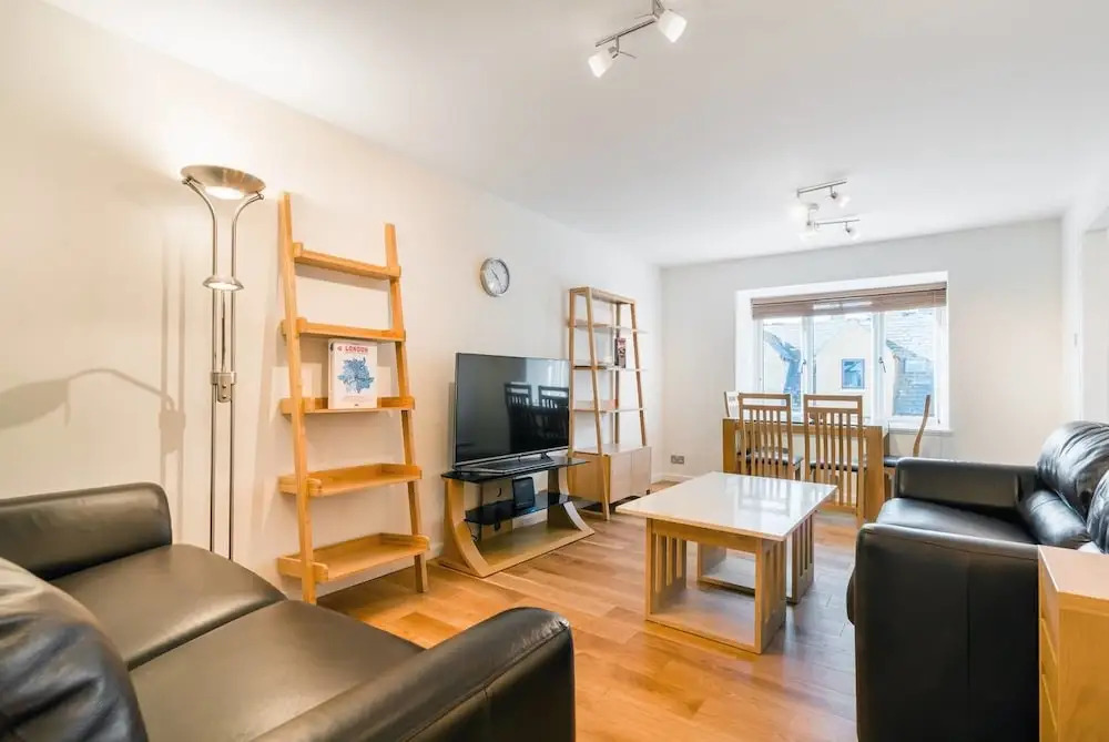 Modern 2 bed in the Isle of Dogs