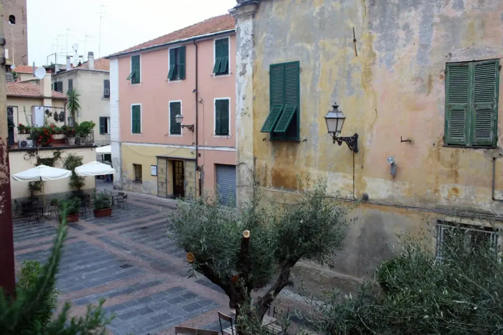 La dimora del Conte Bracco B