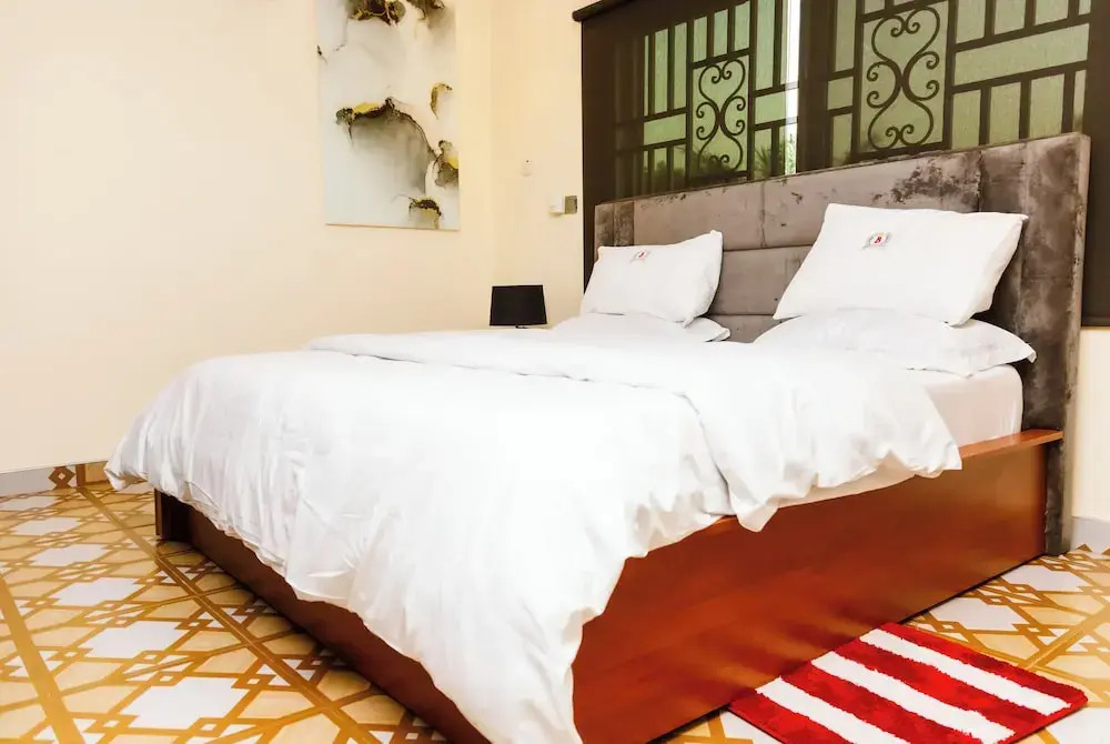 Bawuah Royal Apartments