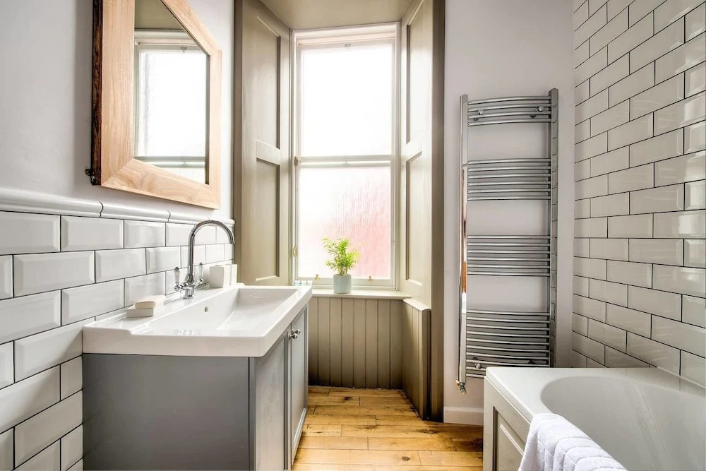 Stylish 2BR Flat Close To Edinburgh City Centre