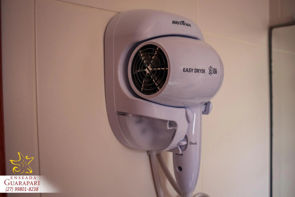 CONFORTO IMBATIVEL - 25 metros do MAR - 2 Quartos com AR CONDICIONADOS SPLIT, Air Fryer, WI-FI, Disney Plus, Star Plus, HBO Max, Cadeiras de Praia e Caixa Térmica - 8 pessoas com Muito Conforto - Melhor Localização