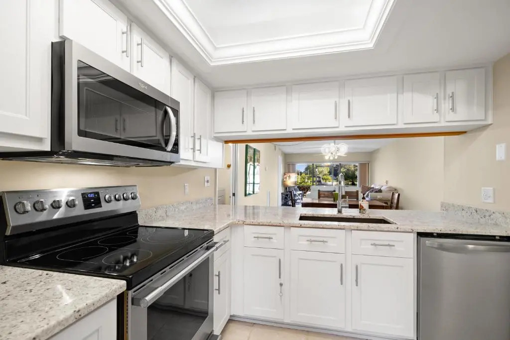 Villa on Point Brittany 5, 2 Bedroom, Pool, Near Beach, WiFi, Sleeps 4
