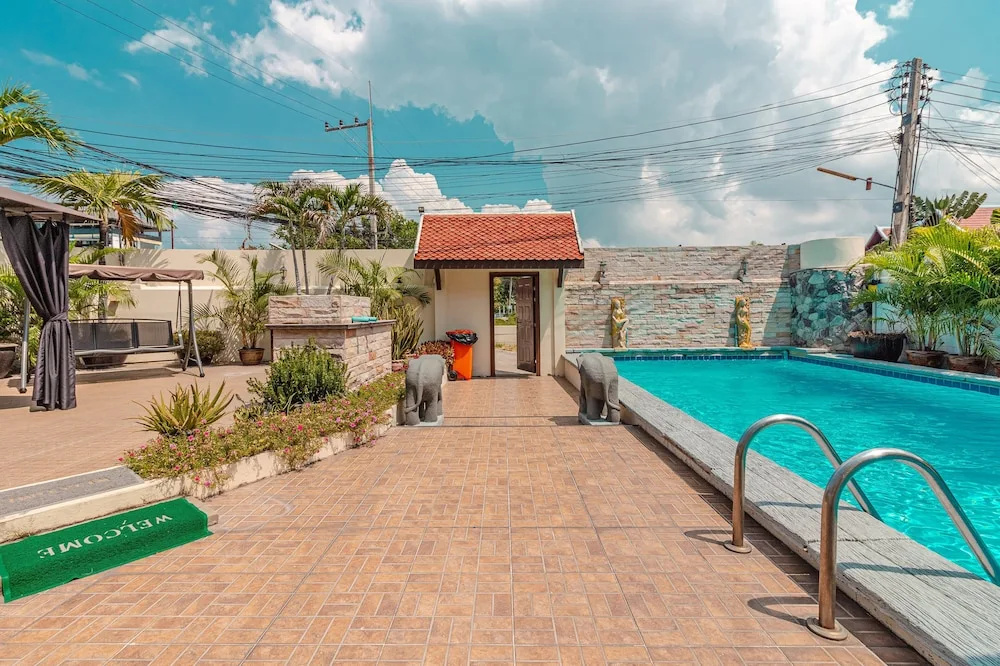 Viewbor Villa - Pattaya Holiday House Walking Street