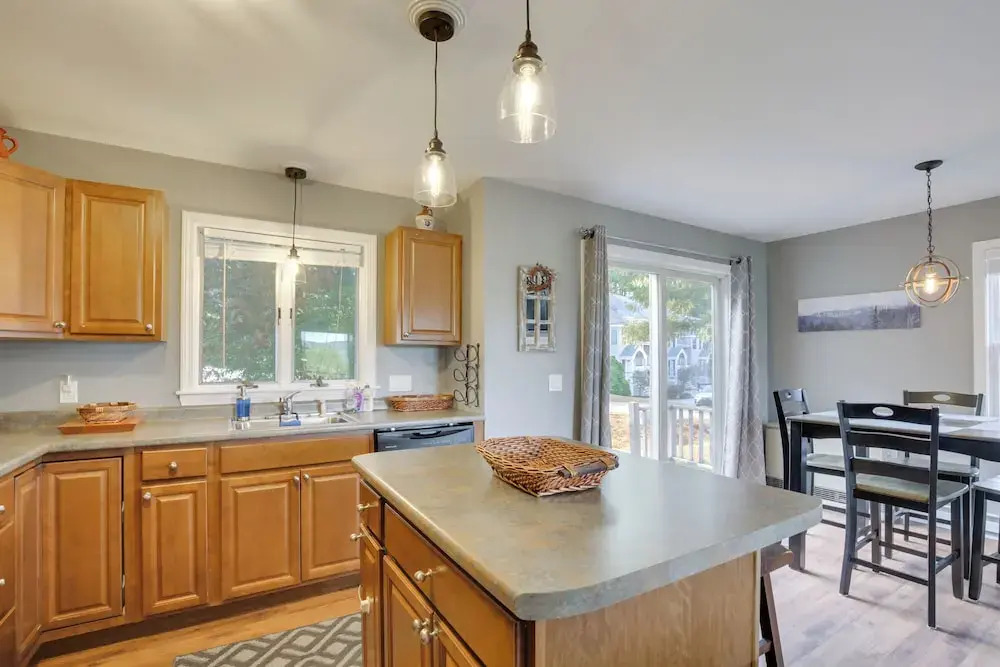 6 Mi to Sunday River: Condo Near Bethel Village