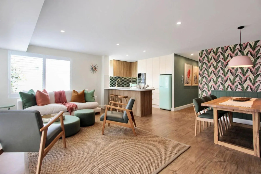 Aquarius Apartment 9