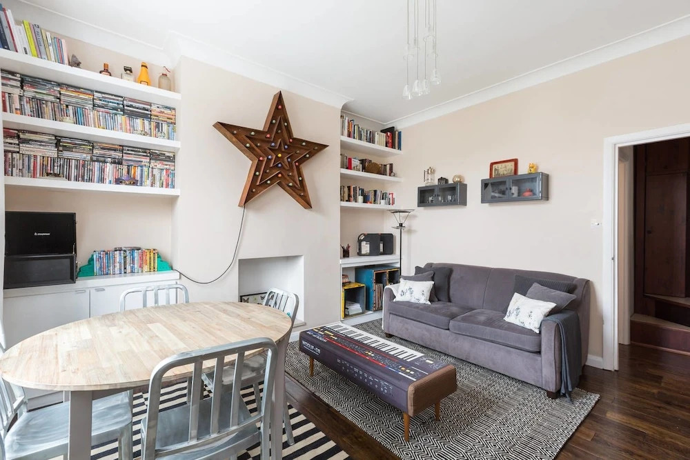 Designer and Cosy 3 bed Family Flat in Lovely Area