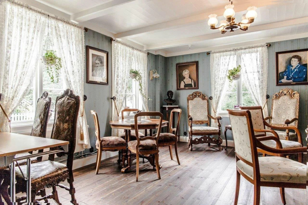 Fru Haugans Hotel