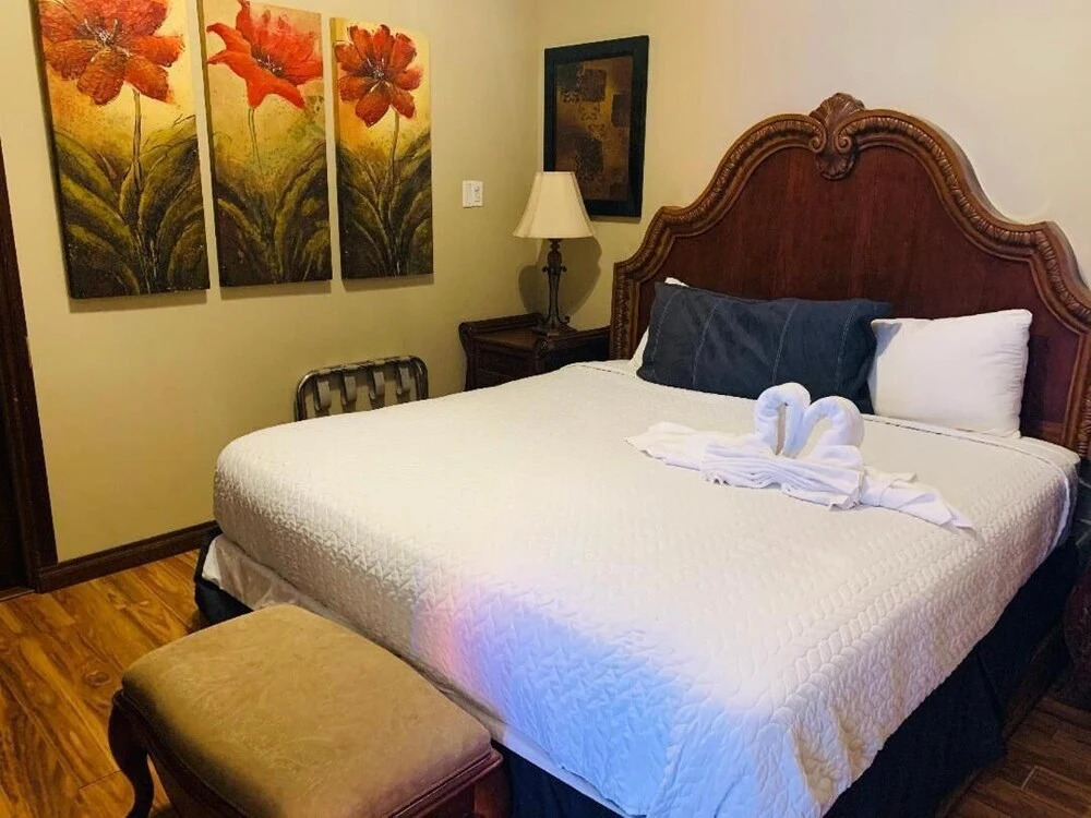 Hotel Royal Blue & Golf Cart Rental