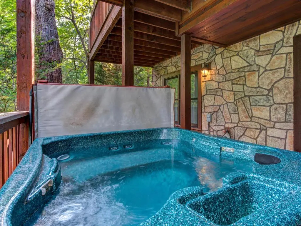 Above the Clouds, 4 Bedrooms, Pool Access, Private, Gaming, Sleeps 16