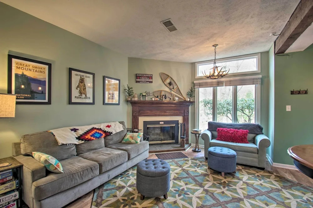 Wintergreen Resort Mountain Condo w/ Pool Access!