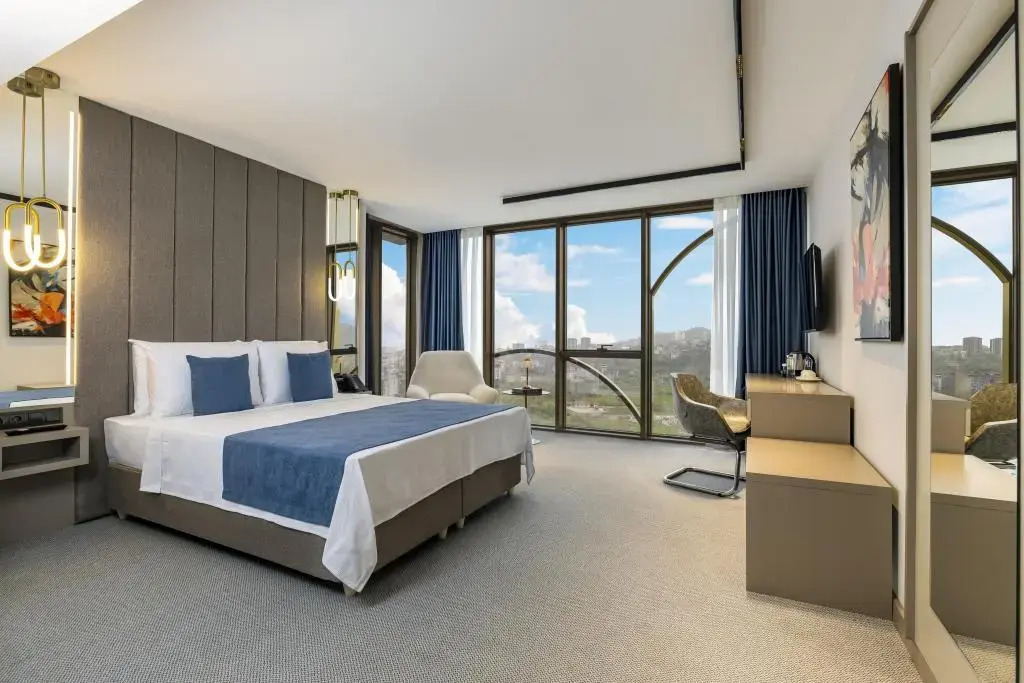Rossi Luxury Hotel