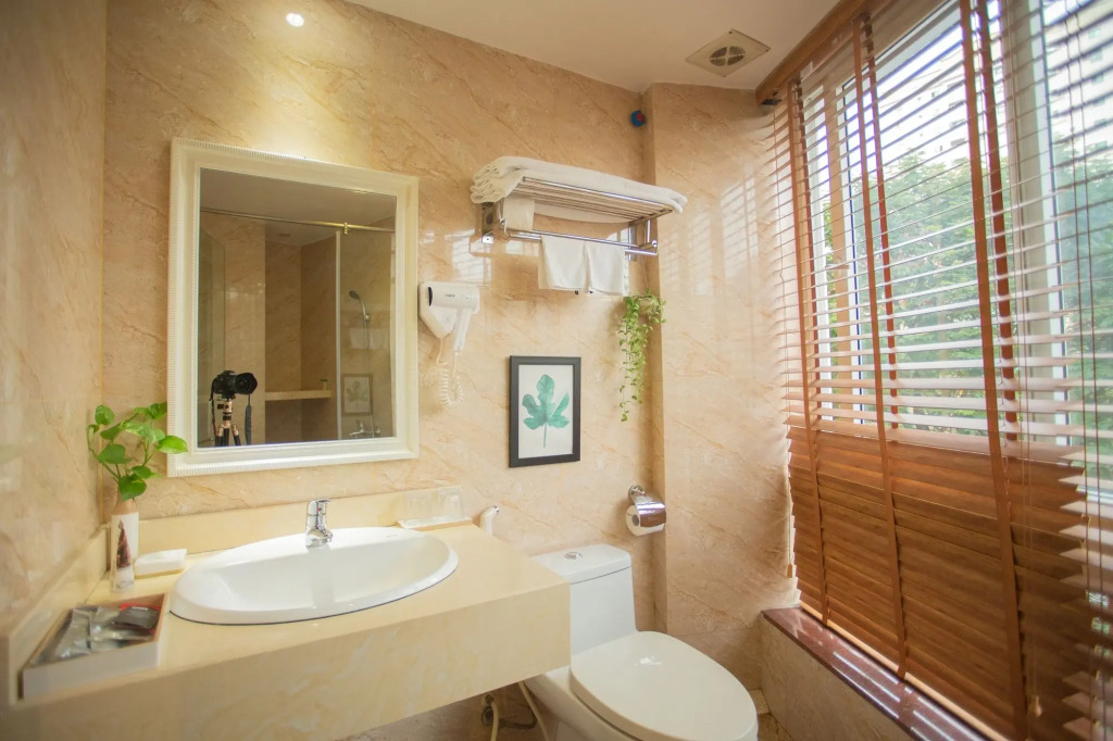 Dinh Hotel