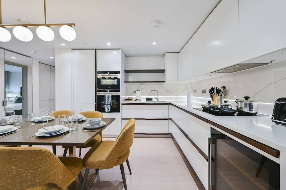Spacious 3-bedroom Apartment in Central London