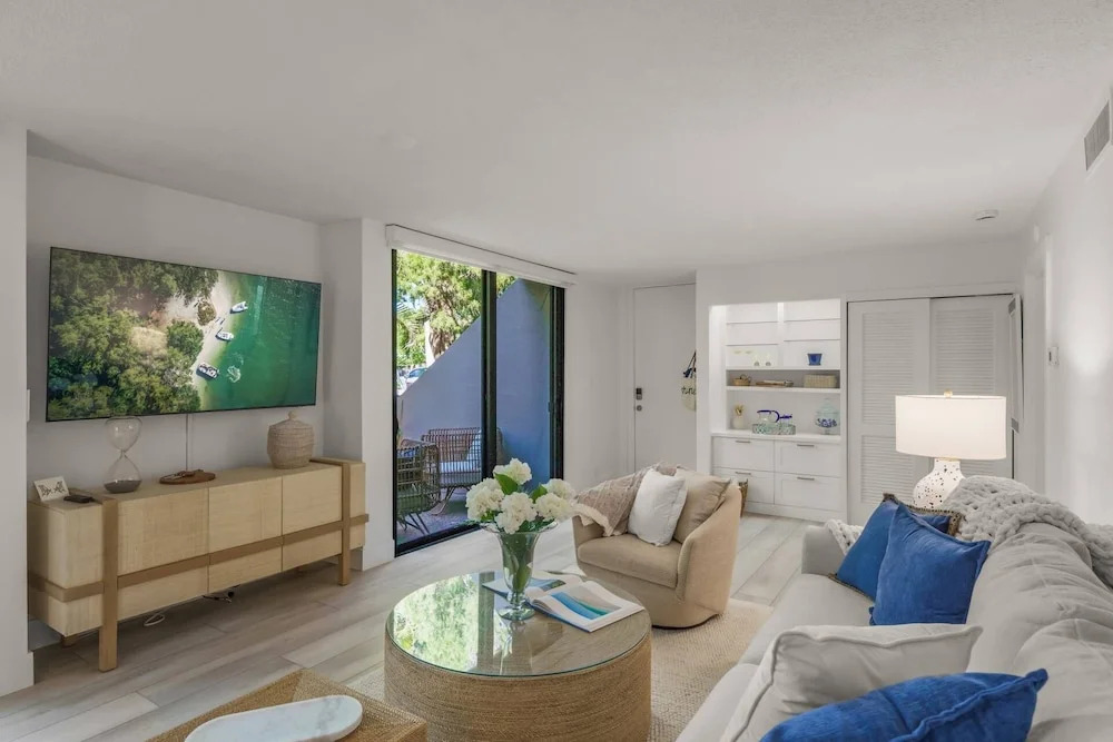 Sandy Cove Hideaway