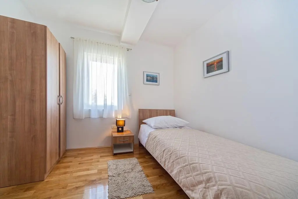 Three-Bedroom Apartment with Sea View in Split