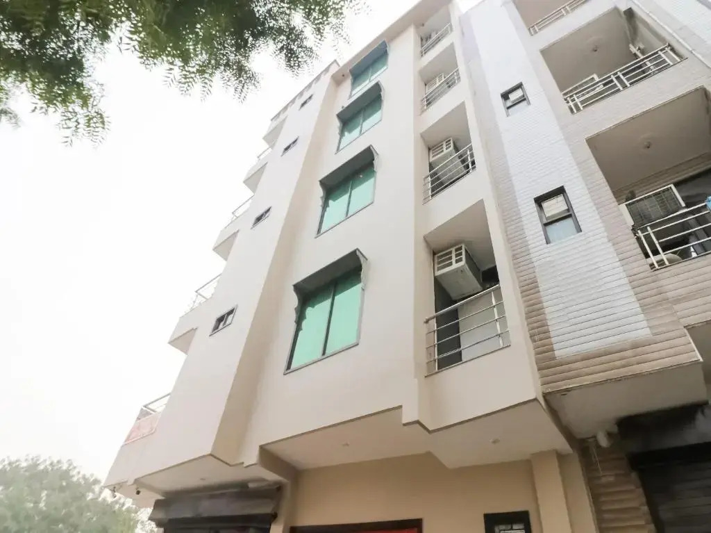 Hotel The Castle by OYO Rooms