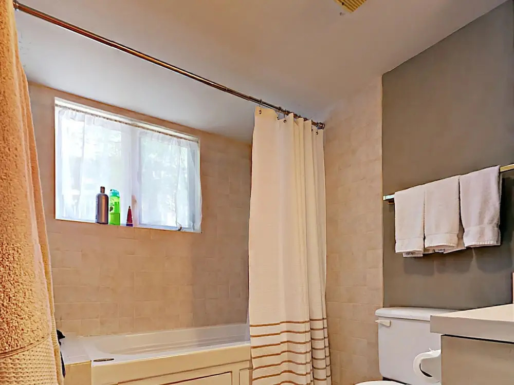 Creekside Townhouse #300 - 3 Br townhouse by RedAwning