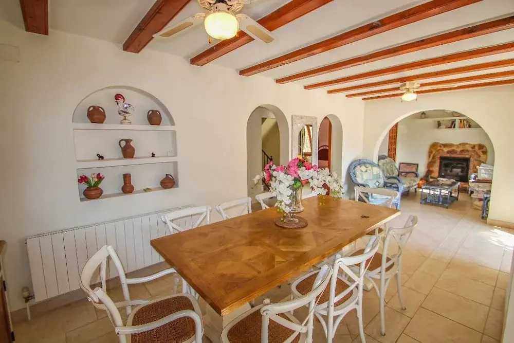 Simon - pretty holiday property with private pool in Benissa
